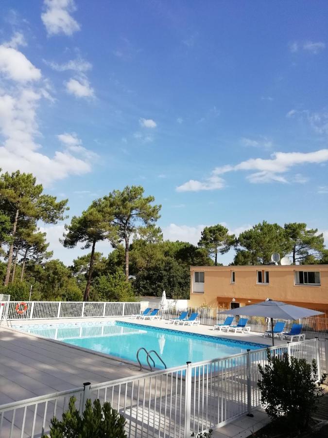 Ferienwohnung Les Grands Pins Carcans Exterior foto
